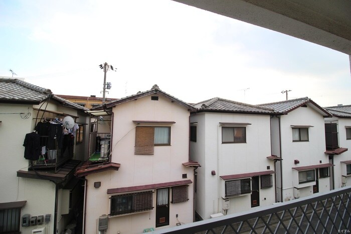 物件内観写真11　(室内からの展望)