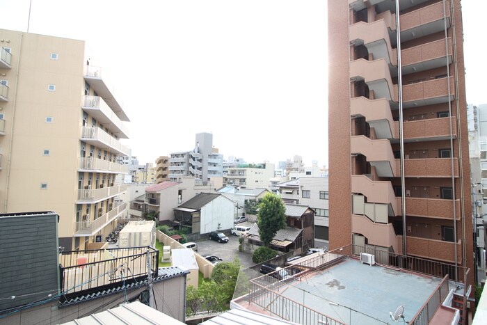 物件内観写真16　(室内からの展望)