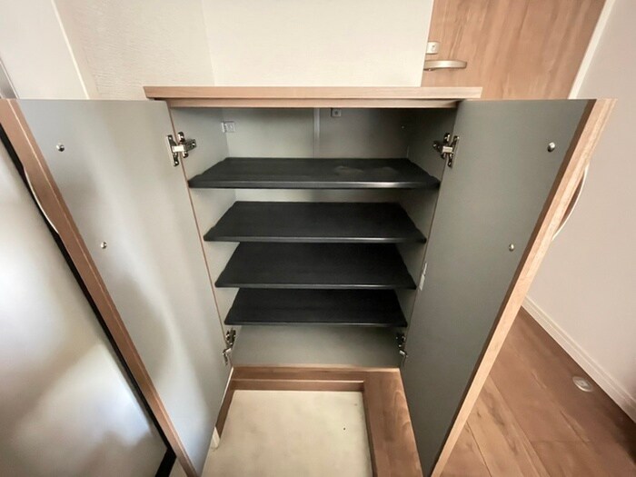 物件内観写真12　(靴箱)