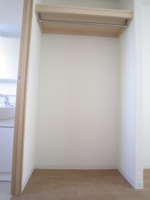物件内観写真10　(収納)