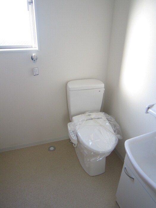 物件内観写真11　(トイレ)