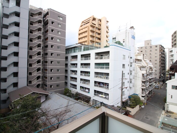 物件内観写真16　(室内からの展望)