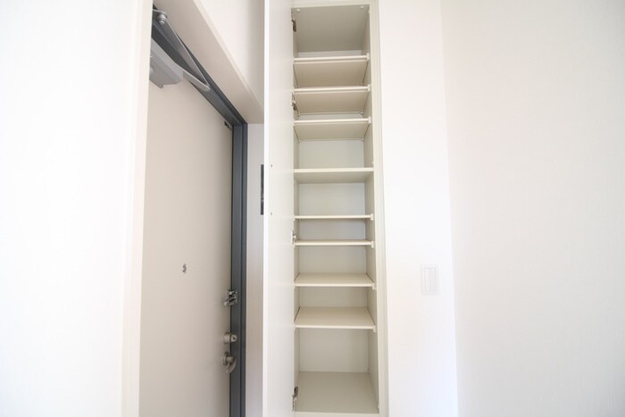 物件内観写真18　(靴箱)