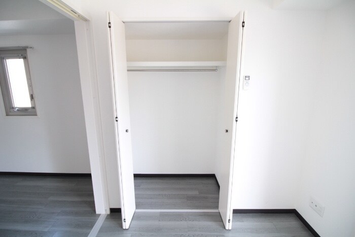 物件内観写真12　(収納)