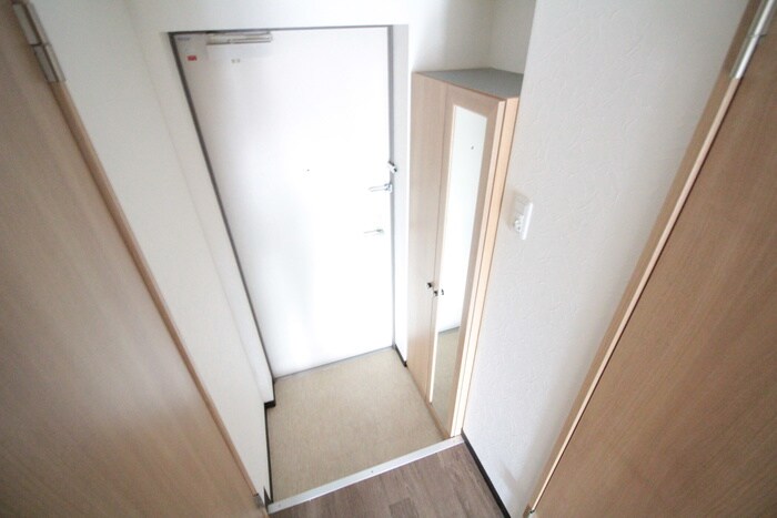 物件内観写真14　(玄関)