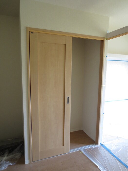 物件内観写真6　(収納)