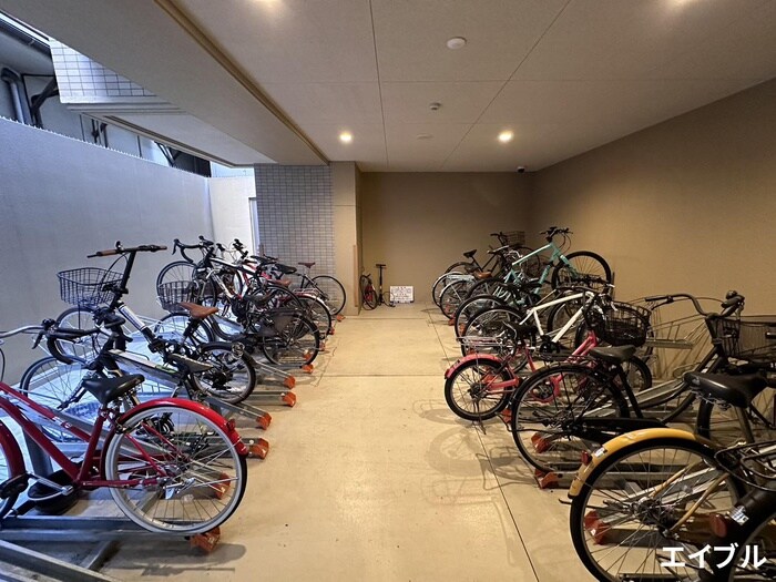 物件外観写真5　(駐輪場)