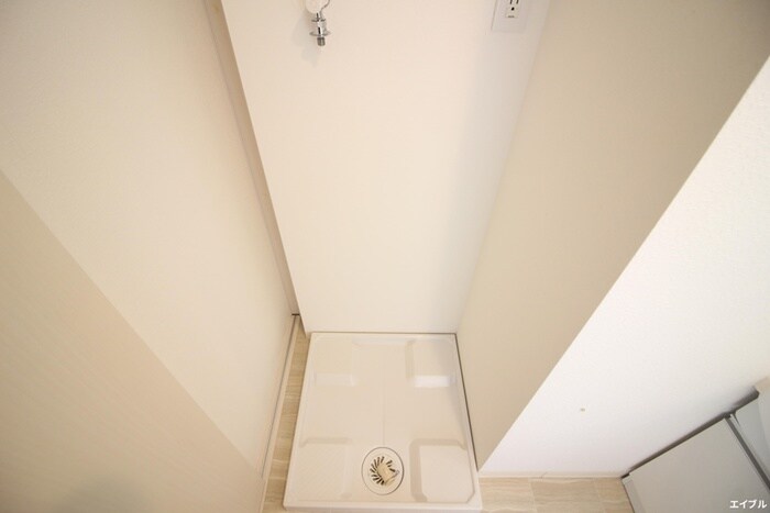 物件内観写真12　(洗濯機置場)