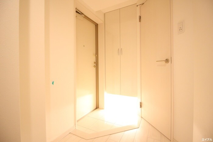 物件内観写真19　(玄関)