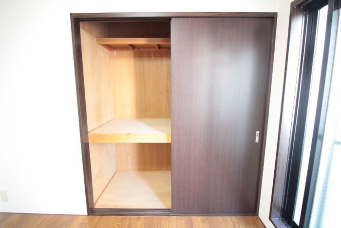 物件内観写真12　(収納)
