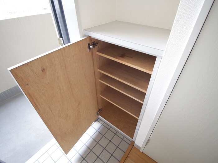 物件内観写真13　(靴箱)