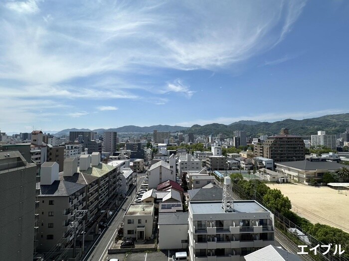 物件内観写真14　(室内からの展望)