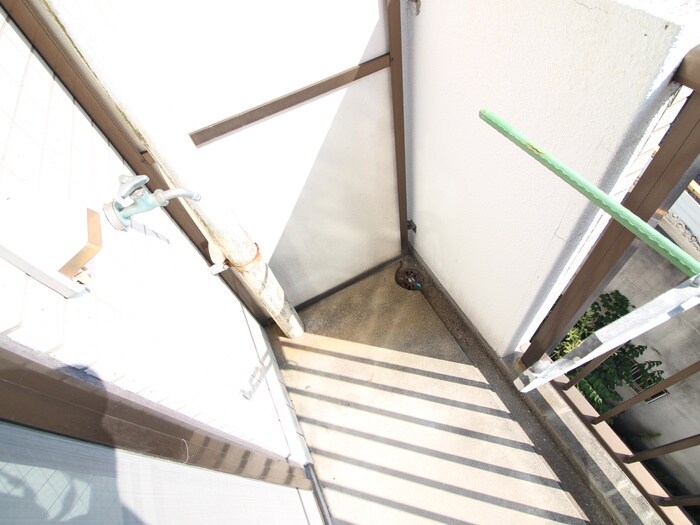 物件内観写真12　(洗濯機置場)