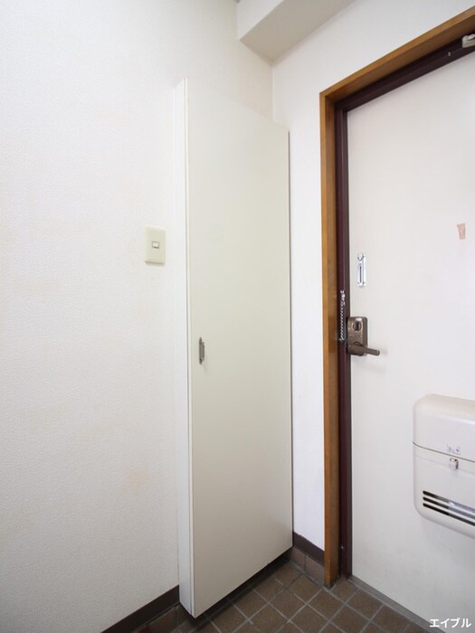 物件内観写真10　(靴箱)