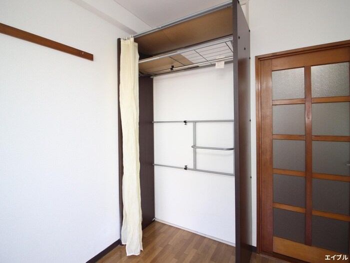 物件内観写真12　(収納)