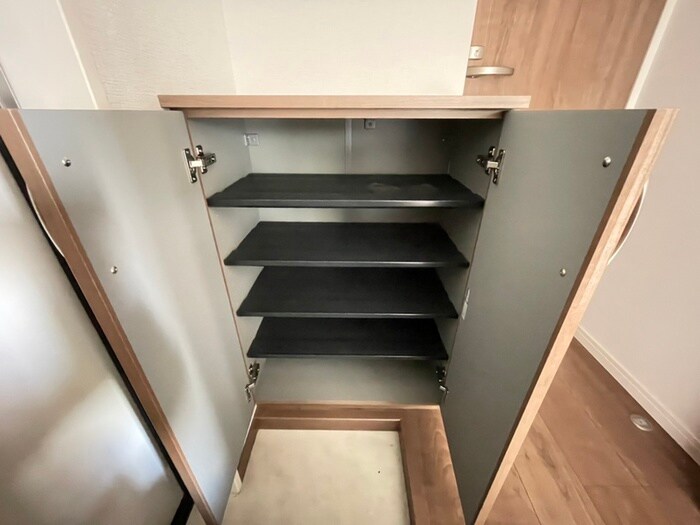 物件内観写真12　(靴箱)