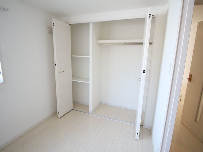 物件内観写真12　(収納)