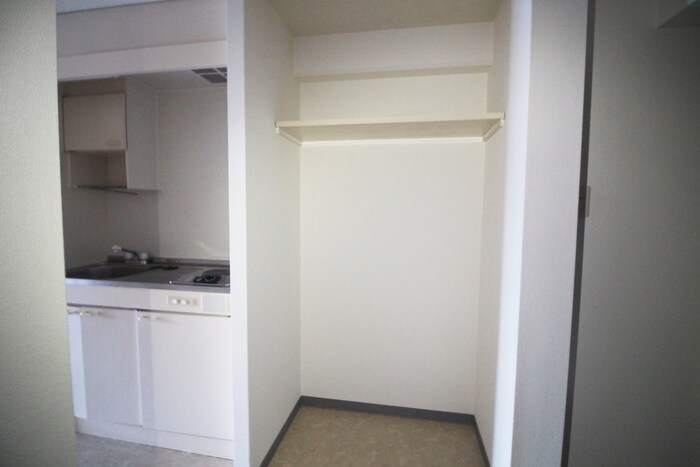 物件内観写真18　(収納)