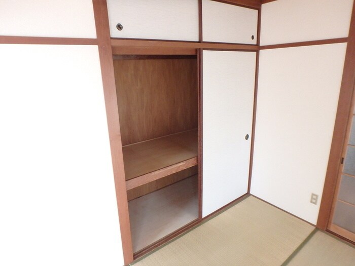 物件内観写真12　(収納)