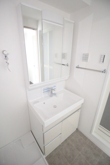 物件内観写真6　(洗面)