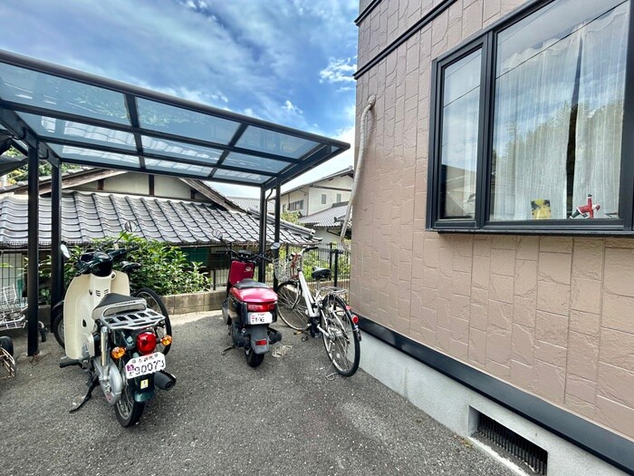 物件外観写真6　(駐輪場)