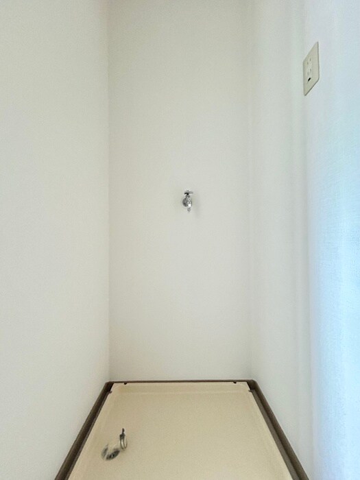 物件内観写真14　(洗濯機置場)