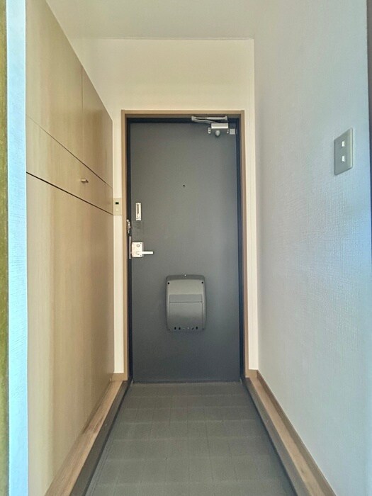 物件内観写真18　(玄関)