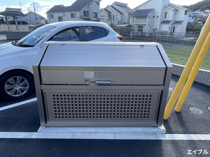 物件外観写真4　(建物設備)