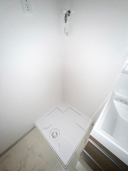 物件内観写真16　(洗濯機置場)