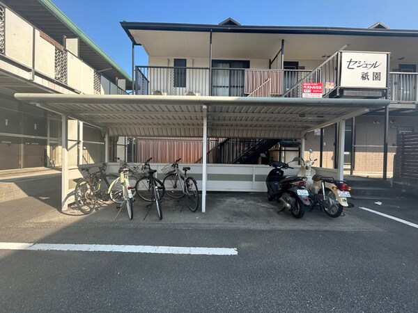 駐輪場