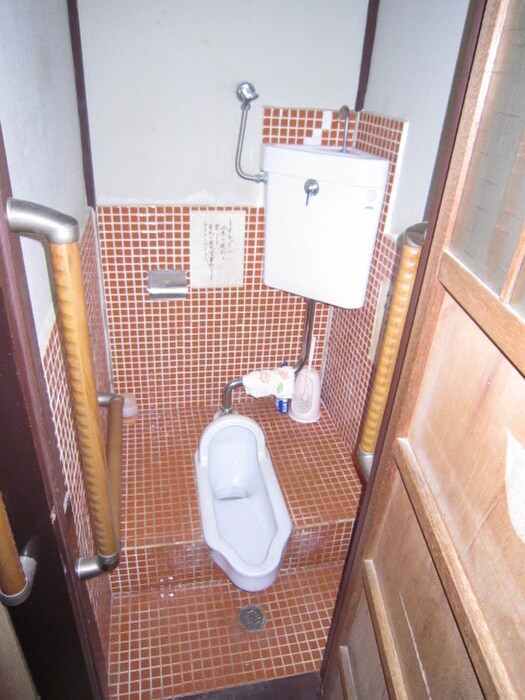 物件内観写真8　(トイレ)