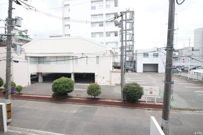 物件内観写真10　(室内からの展望)