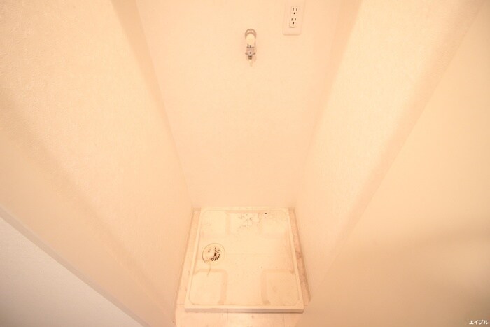 物件内観写真13　(洗濯機置場)