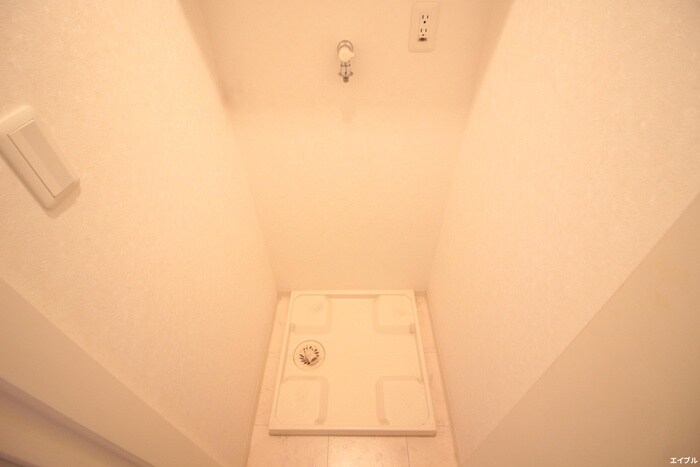 物件内観写真13　(洗濯機置場)