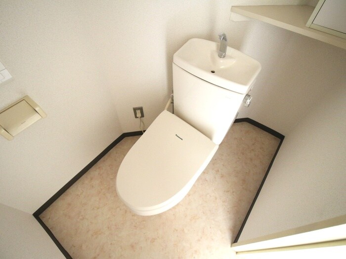 物件内観写真9　(トイレ)