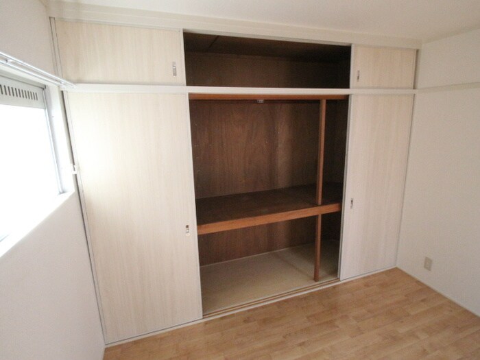 物件内観写真11　(収納)