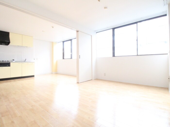 物件内観写真14　(室内からの展望)