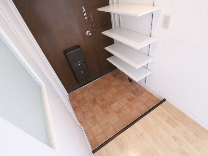 物件内観写真15　(玄関)