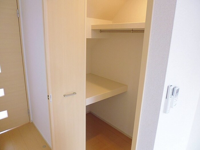 物件内観写真10　(収納)