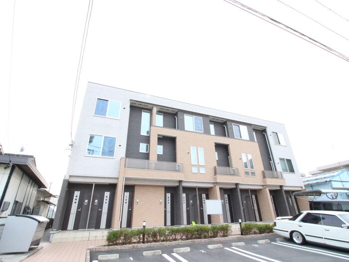 物件外観写真1　(外観写真)