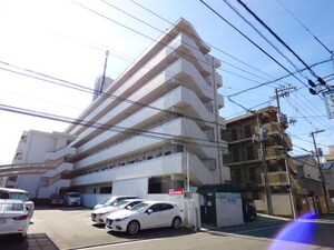 ロイヤル東雲外観写真