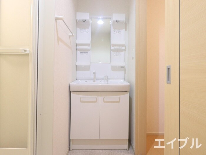 物件内観写真10　(洗面)