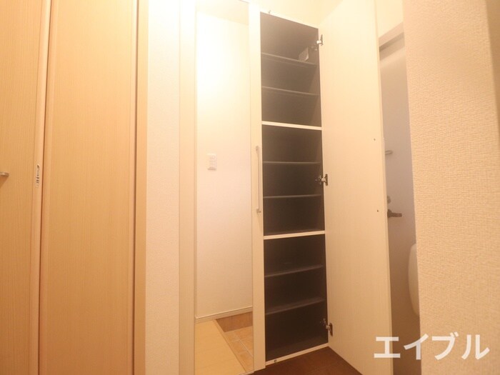 物件内観写真16　(靴箱)