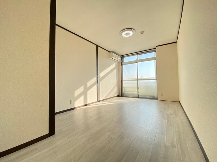 物件内観写真5　(居室)