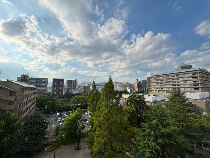 物件内観写真16　(室内からの展望)