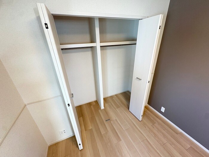 物件内観写真12　(収納)