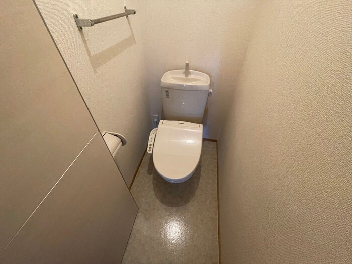 物件内観写真10　(トイレ)