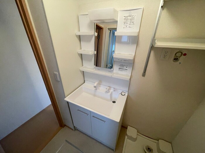 物件内観写真11　(洗面)