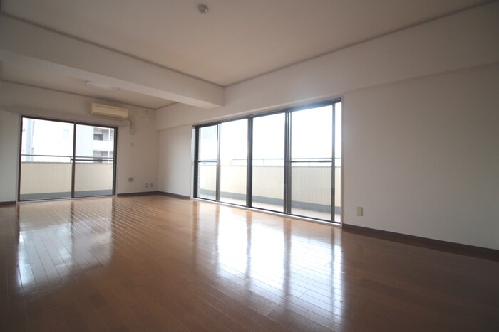 物件内観写真4　(居室)