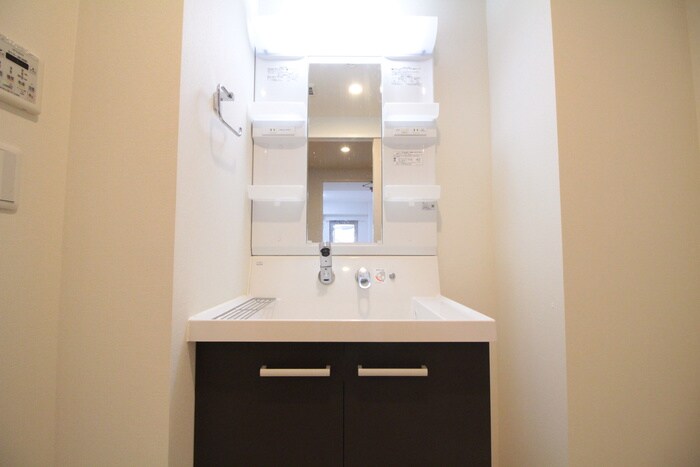 物件内観写真11　(洗面)